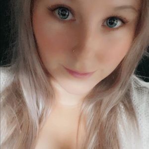 Meet your Posher, Claire